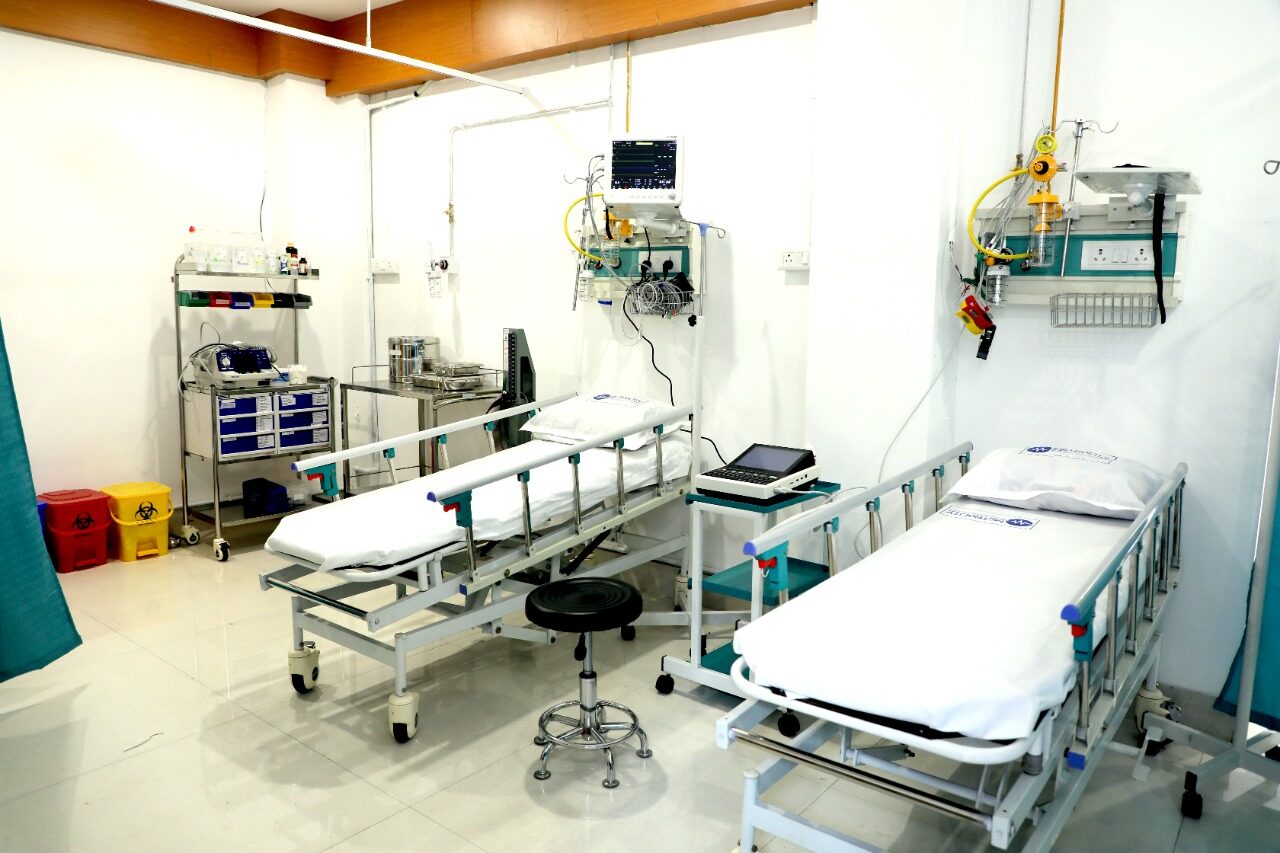 Critical care ward at Metrocity Hospital with monitored beds and ventilator support