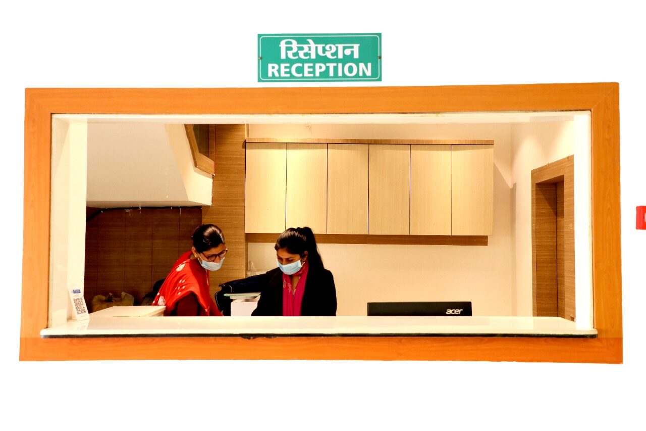 Reception desk at Metrocity Hospital